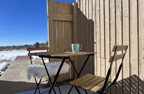 El Prado House | Taos Retreat with Steam Shower and Views