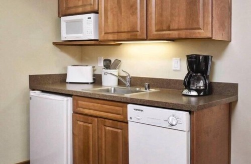 Taos Condo | Taos | Short Stay Mountain Trip | Pool + Hot Tub
