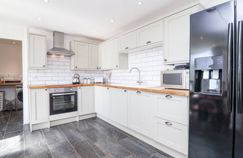 Newton Ferrers Cottage | TAPPS LODGE, pet friendly, with open fire in Yealmpton, South Devon