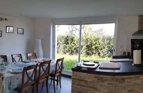 La Plaine-sur-Mer Villa | Tara, 3-star seaside gîte 500 m from beaches and hiking trails