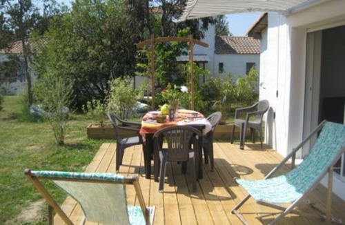 La Plaine-sur-Mer Villa | Tara, 3-star seaside gîte 500 m from beaches and hiking trails