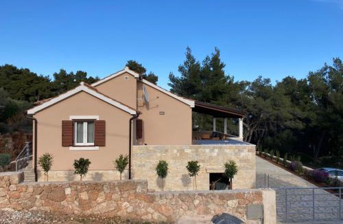Zavala Villa | Tara house