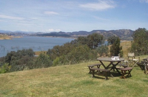 Bonnie Doon House | Tara - Overlooking Lake Eildon