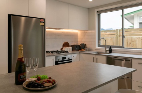 Taradale House | Taradale Gem - stylish 3-bed home in Taradale