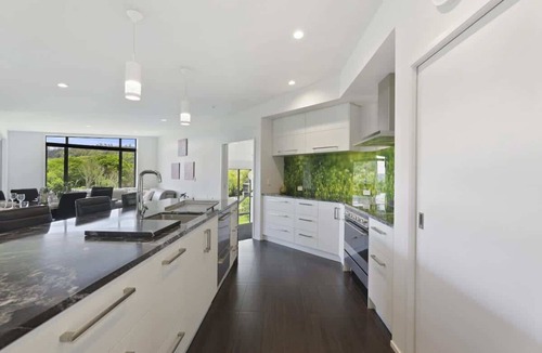 Lake Tarawera House | Tarawera Paradise Sum