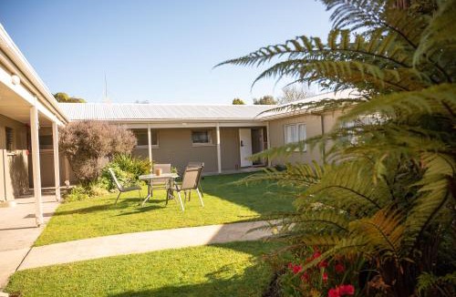 Kawerau House | Tarawera River Lodge Motel