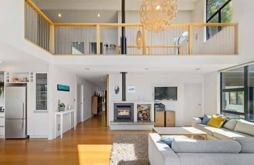 Lake Tarawera House | Tarawera Views Summar