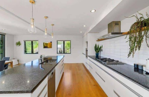 Lake Tarawera House | Tarawera Views Summar