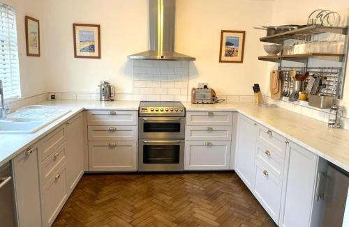 Braunton House | Tarka Villa, Braunton, North Devon