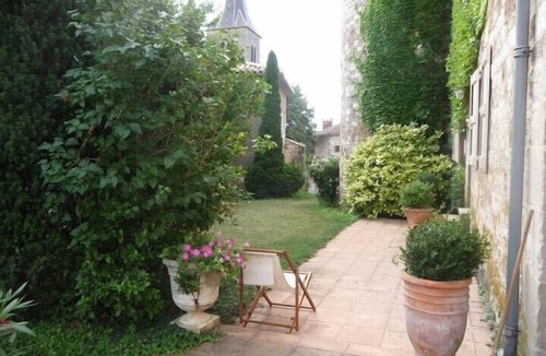 Aiguelèze House | TARN, NEAR CORDES SUR CIEL LA PETITE MAISON DU CHATEAU DE CAMPAGNAC