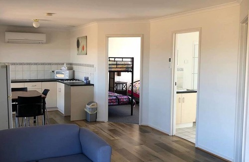 Wallaroo Cabin | Tarnasey Farm