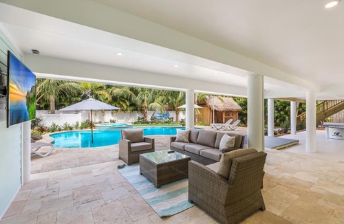 Holmes Beach House | Tarpon House 304 - 63rd St