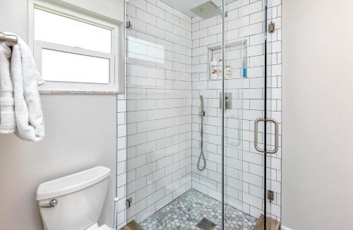 Tarpon Springs Villa | Tarpon House Private Heated Pool, 5 min to Beach