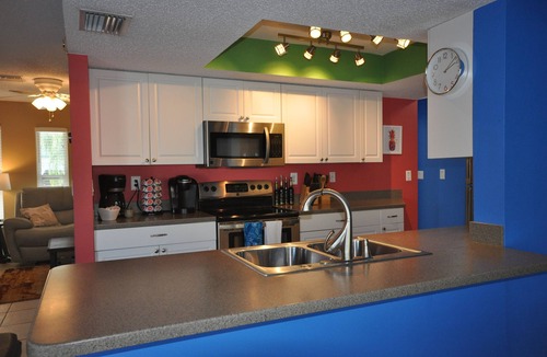 Lake Shore Estates House | Tarpon Lake Escape LLC