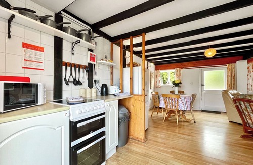 Hartgrove Cottage | Tarrant Cottage -14557