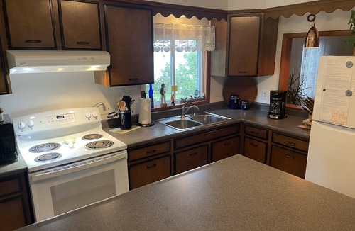 Geneva House | Taste of Serenity Wine Trl, Sunsets, Private Beach/Dock/Romantic views!