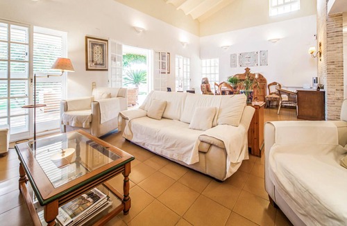 Playa de Almarda House | Tasteful and spacious villa with swimming pool in Playa Corinto.
