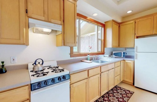 Arcata Apartment | Tasteful Arcata Cottage