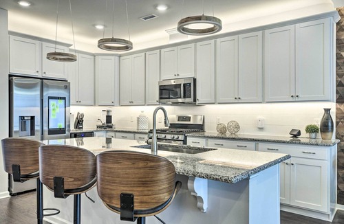 Durham House | Tasteful Durham Townhome - 6 Mi to Downtown!