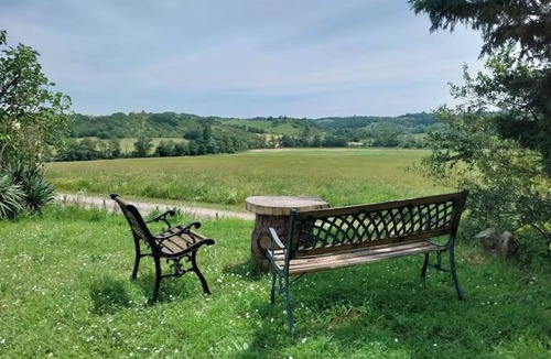 Sauveterre-de-Rouergue House | Tastefully renovated country house