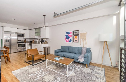 Fremont Apartment | Tasteful Fremont 2BR w/Lots of Light, nr Canal Park, by Blueground
