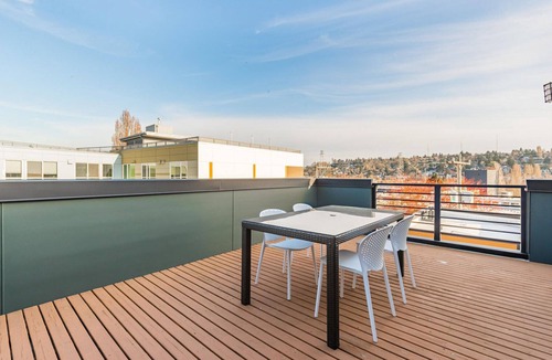 Fremont Apartment | Tasteful Fremont 2BR w/Lots of Light, nr Canal Park, by Blueground