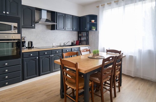 Olonne-sur-Mer Ski Chalet | Tastefully renovated house near Vendée Globe village