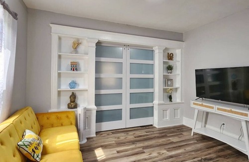 Springfield Apartment | Tastefully furnished repose home