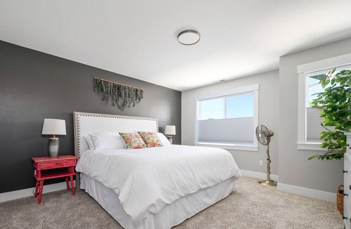 Carlton House | Tasting Rooms Around the Corner!