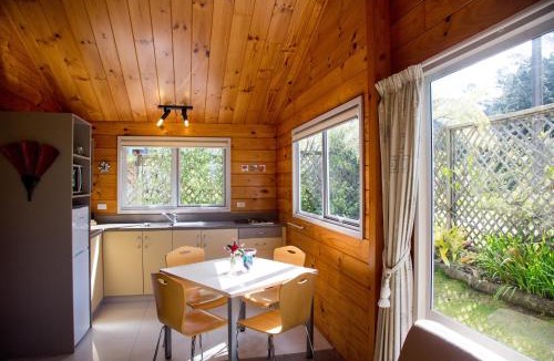 Hahei Cabin | Tatahi Lodge Beach Resort