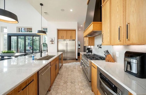 Broken Bow House | Tatanka | Luxury Cabin Pool Hot Tub Sleeps 24