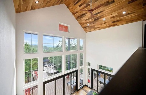 Broken Bow House | Tatanka | Luxury Cabin Pool Hot Tub Sleeps 24