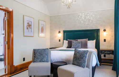 Manakau Hotel | Tatum