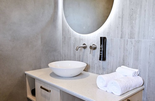 Manakau Hotel | Tatum