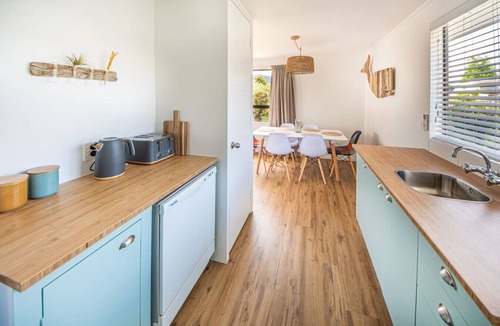 Hilltop House | Taupo Gem: Cozy & Private