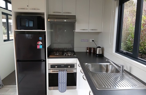 Hilltop House | Taupo luxury Tiny House & Spa