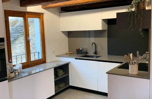 Lionza House | Tausend Steine Haus by Interhome