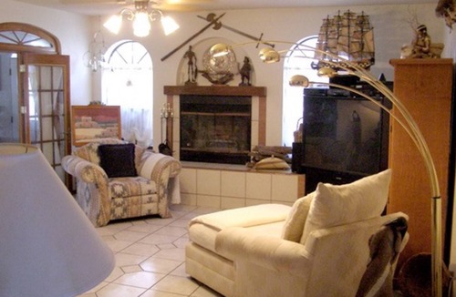 Boles Acres Hotel | Tavares Inn