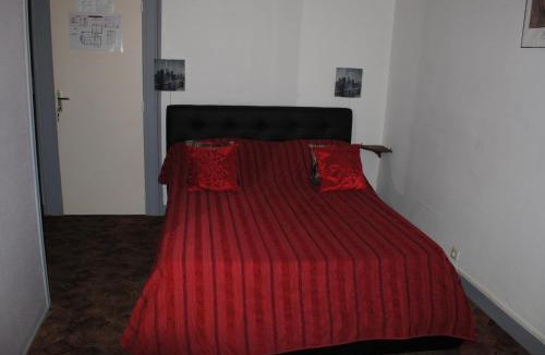 Centre-Ville Hotel | Taverne de la paix