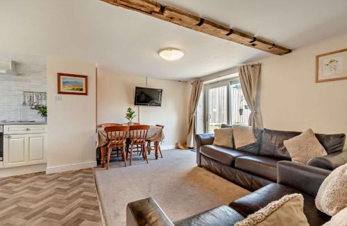 Newton-on-Rawcliffe House | Tawny cottage