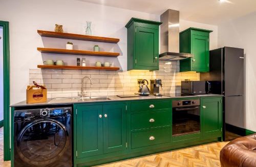 Acomb House | Tawny Lodge