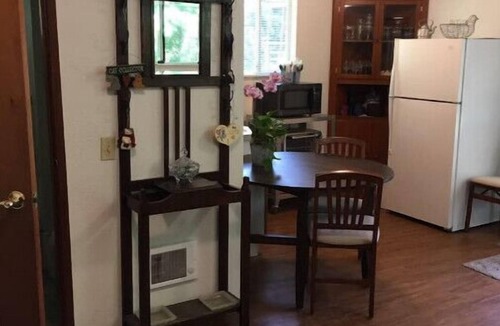 Hobart House | Taylor Creek Hideway