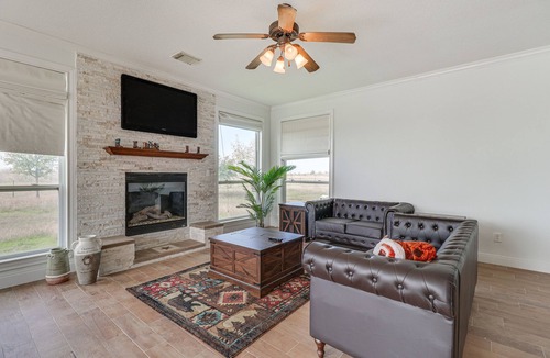 Taylor House | Taylor Home on 65 Acre Ranch, 2 Mi to Granger Lake
