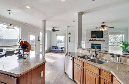 Taylor House | Taylor Home on 65 Acre Ranch, 2 Mi to Granger Lake