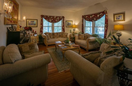 Banner Elk Bed & Breakfast | Taylor House Inn