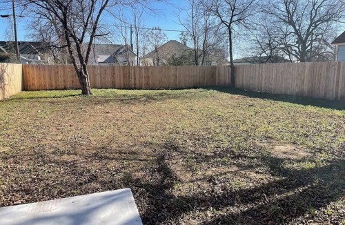 East Riverside House | TAYLOR PLACE-5 Minutes to Silos & Baylor