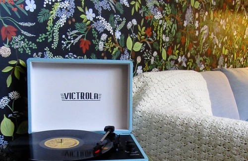 Fall River Apartment | Taylor's Pharmacy Guesthouse