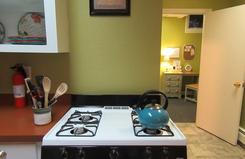 Fall River Apartment | Taylor's Pharmacy Guesthouse