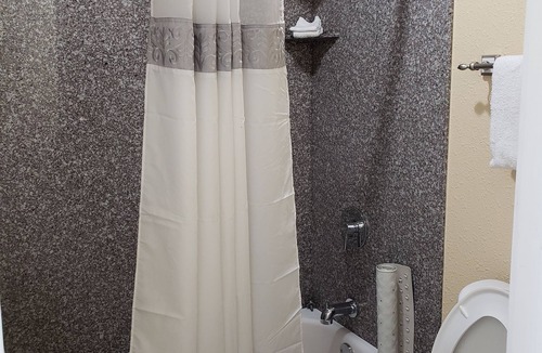 Taylor Hotel | Taylor village inn and suites