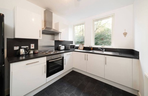 Glenisla Apartment | Taypark Garden View Apartment